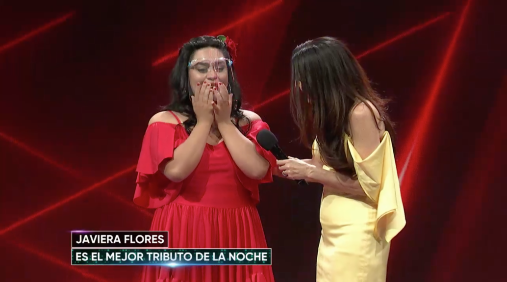 Emoción de Javiera Flores al ser escogida como el mejor tributo de la noche en “The Covers 2”