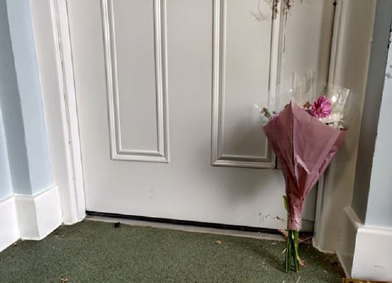 puerta departamento mujer fallecida hace tres años