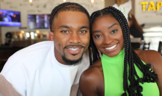 Simone Biles y Jonathan Owens