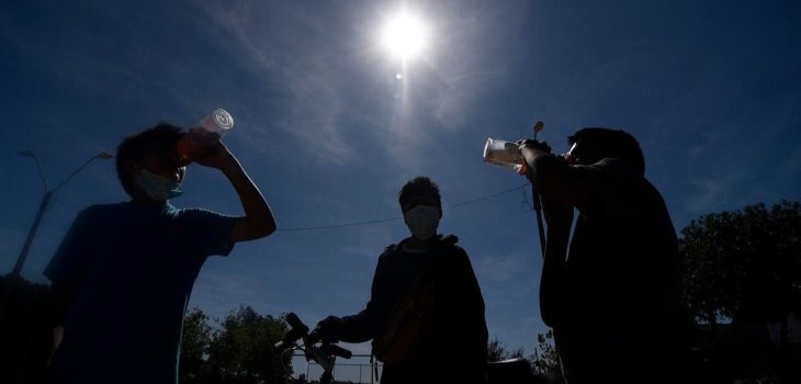 Marzo parte con calor: emiten aviso de alerta para cuatro regiones del país por altas temperaturas
