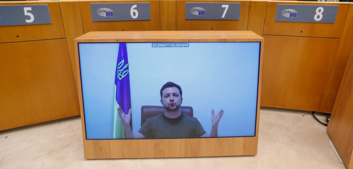 Zelenski se gana ovación tras discurso ante la Unión Europea: "Sin ustedes, Ucrania estará sola"
