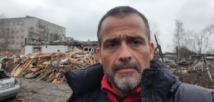 Iván Núñez mostró en impactante video cómo quedó zona residencial de Ucrania tras bombardeo