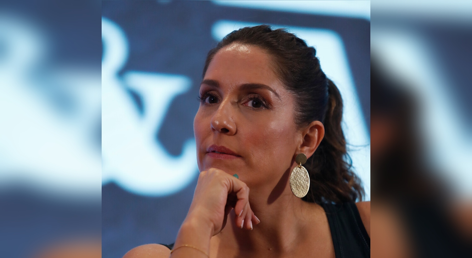 Mariana Loyola criticó falta de declaraciones contra Nicolás López en Premios Caleuche