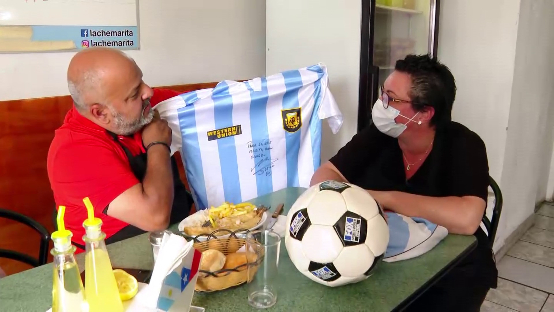 Miguel Acuña en el estreno de "Sabor Capital" de Canal 13