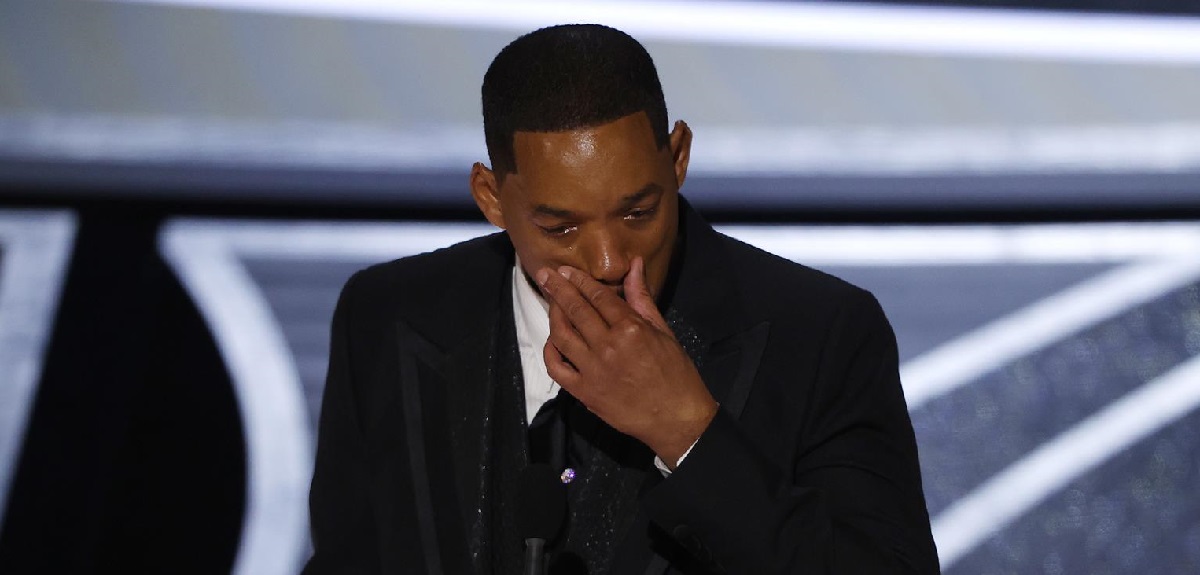 La Academia reveló que Will Smith se negó a retirarse de los Óscar tras golpear a Chris Rock