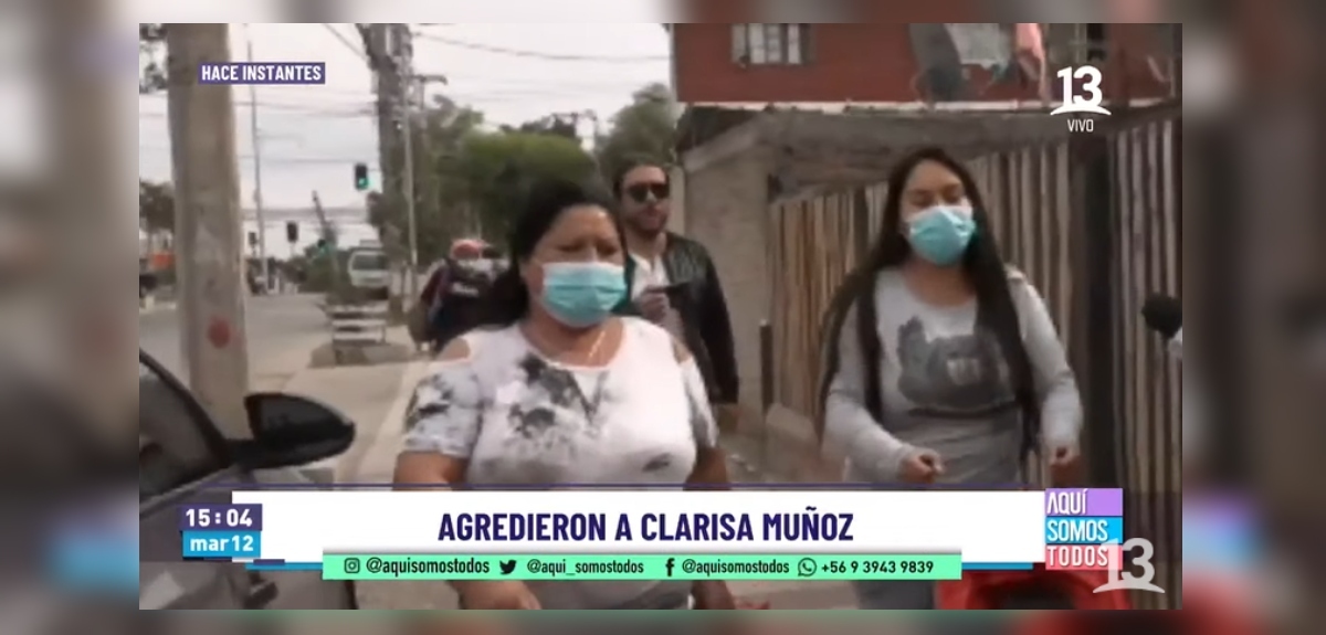 Clarisa Muñoz y equipo de Aquí somos todos, fue agredido y amenazado en vivo por malos arrendatarios