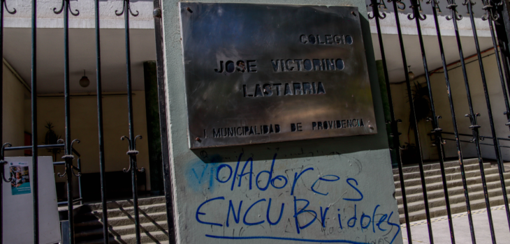 Inspector de colegio capitalino justificó caso de Liceo Lastarria.