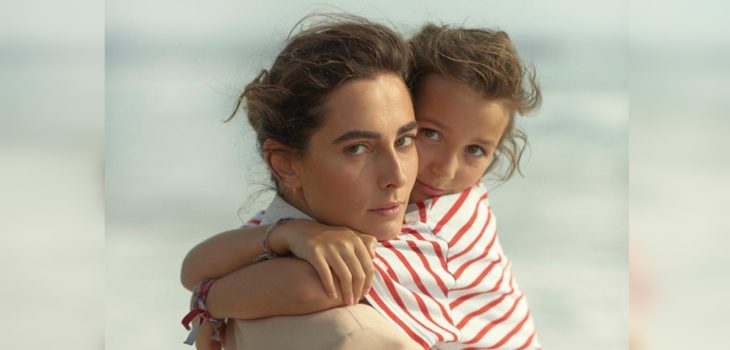 Javiera Díaz de Valdés protagonizó portada junto a su hija Rosa: tiene 14 años y quiere ser actriz