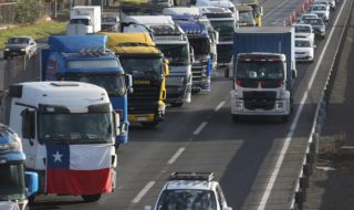 Paro camioneros: siguen bloqueos en región de O'Higgins y Antofagasta