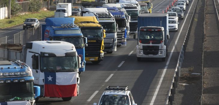 Paro camioneros: siguen bloqueos en región de O'Higgins y Antofagasta