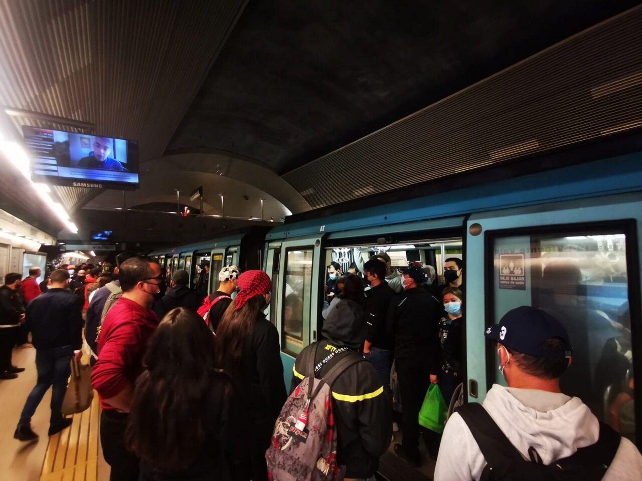 Propuesta de implementación de vagones de Metro exclusivos para mujeres
