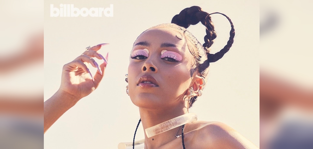 Doja Cat arrasó con su look en los Billboard Music Awards: incluyó transparencia y "pezones" dorados