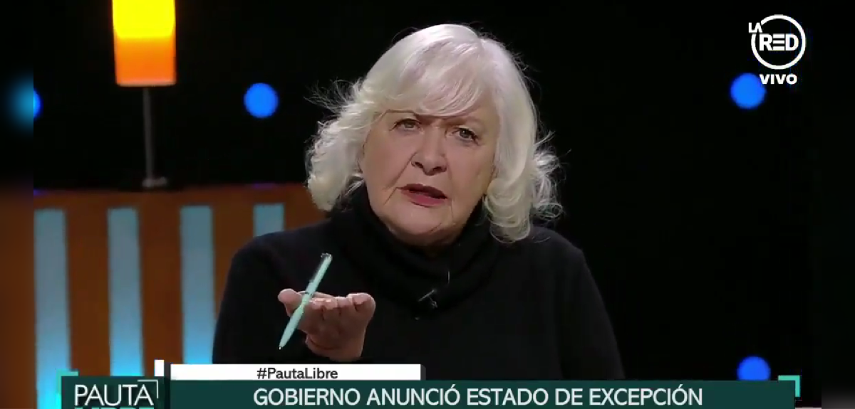 Mónica González criticó a exalmirante Vergara.