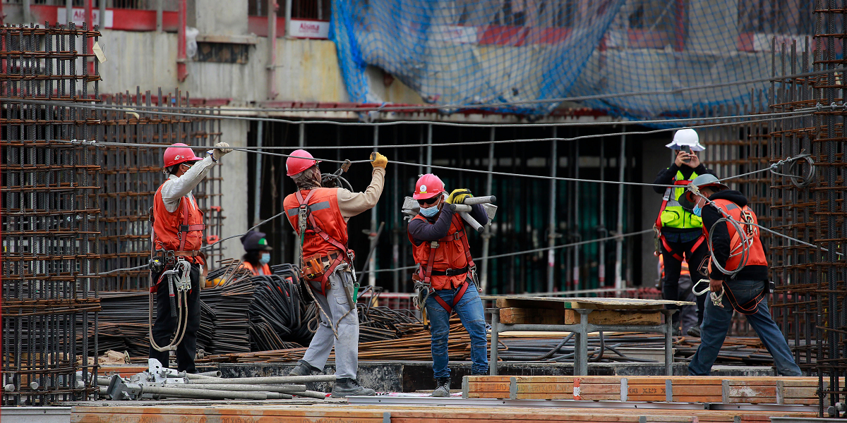 Diputados presentaron proyecto de ley que busca reducir jornada laboral a 39 horas semanales