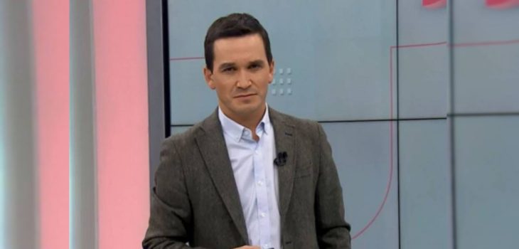 Andrés Vial se quebró en 24 Horas: homenajeó a histórica figura de TVN que falleció el jueves