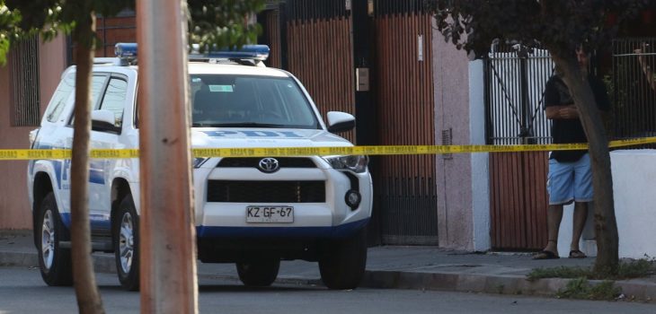 Femicidio en Recoleta: hombre asesinó a su pareja de 17 años y huyó con su hijo en común