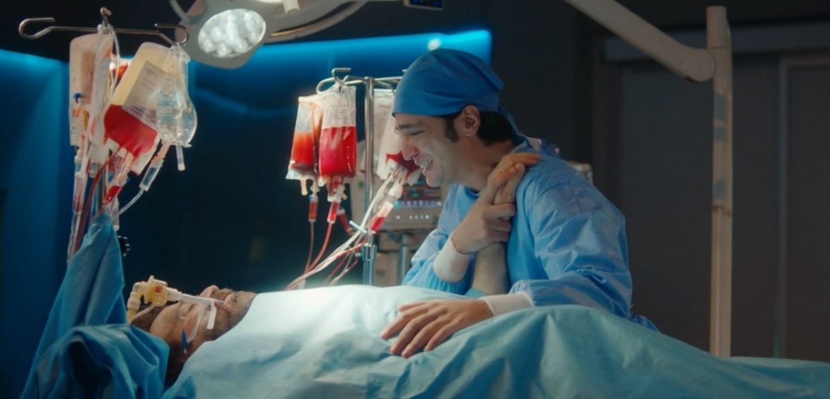 “No puede irse": la triste escena de Alí en Doctor Milagro que marcó último adiós a su maestro Adil