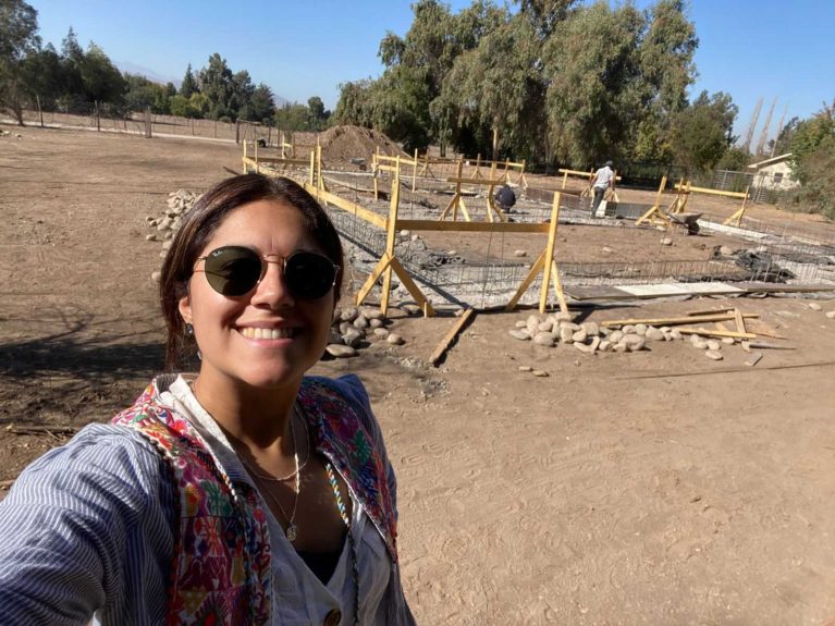 Paulina Alvarado cumplió su sueño y está construyendo su casa: Carmen Gloria Arroyo es su vecina