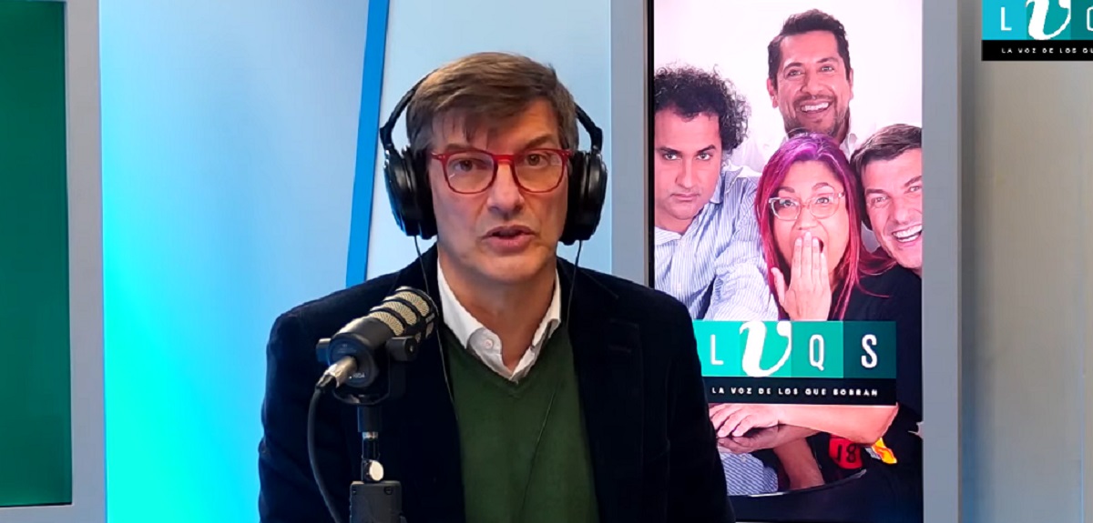 Stingo reapareció con profundo análisis tras plebiscito: 