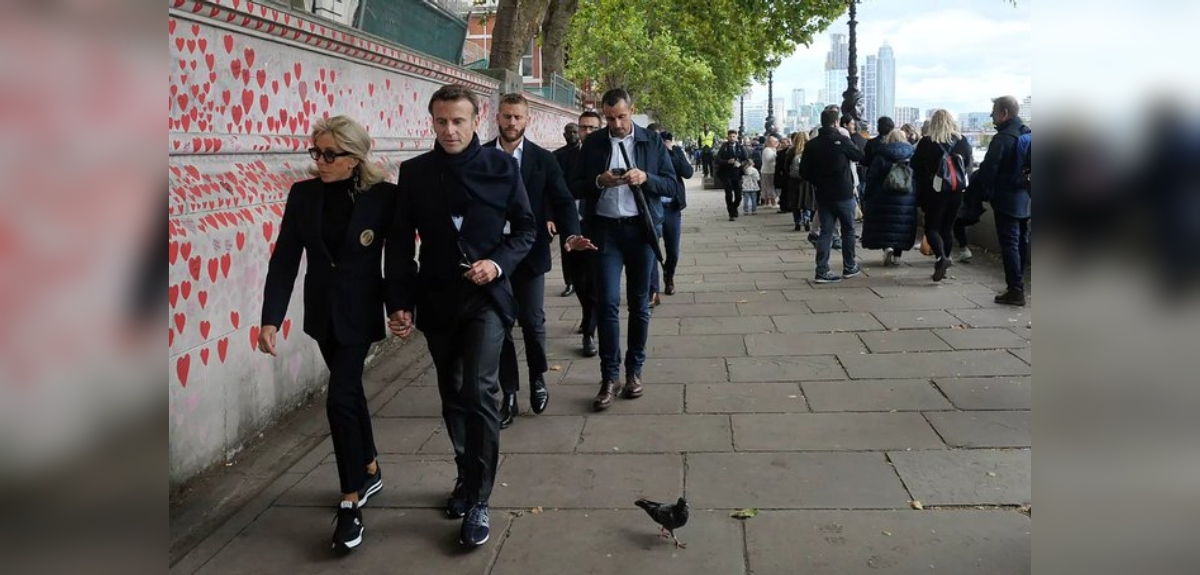 Presidente Macron en zapatillas