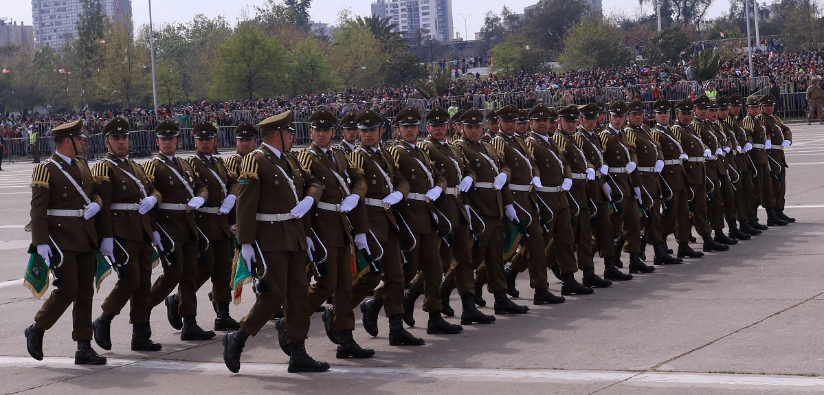 Del cabo Naín al suboficial Vásquez: el homenaje de Carabineros a sus mártires en la Parada Militar
