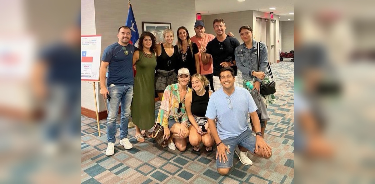 Marcela Vacarezza fue en patota a votar en Estados Unidos: cree que resultado 