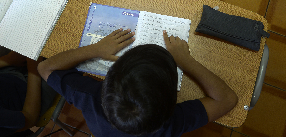 Niño de 7 años con síndrome de Down era amarrado de pies y manos en colegio de Coronel