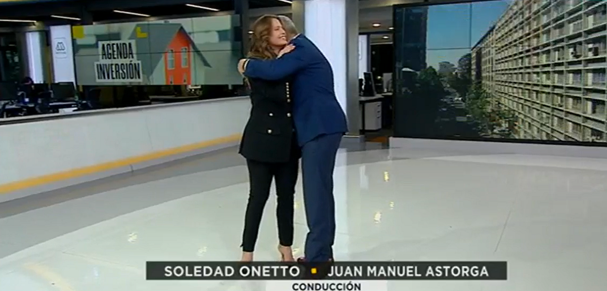 La especial bienvenida de Juan Manuel Astorga a Soledad Onetto en Meganoticias