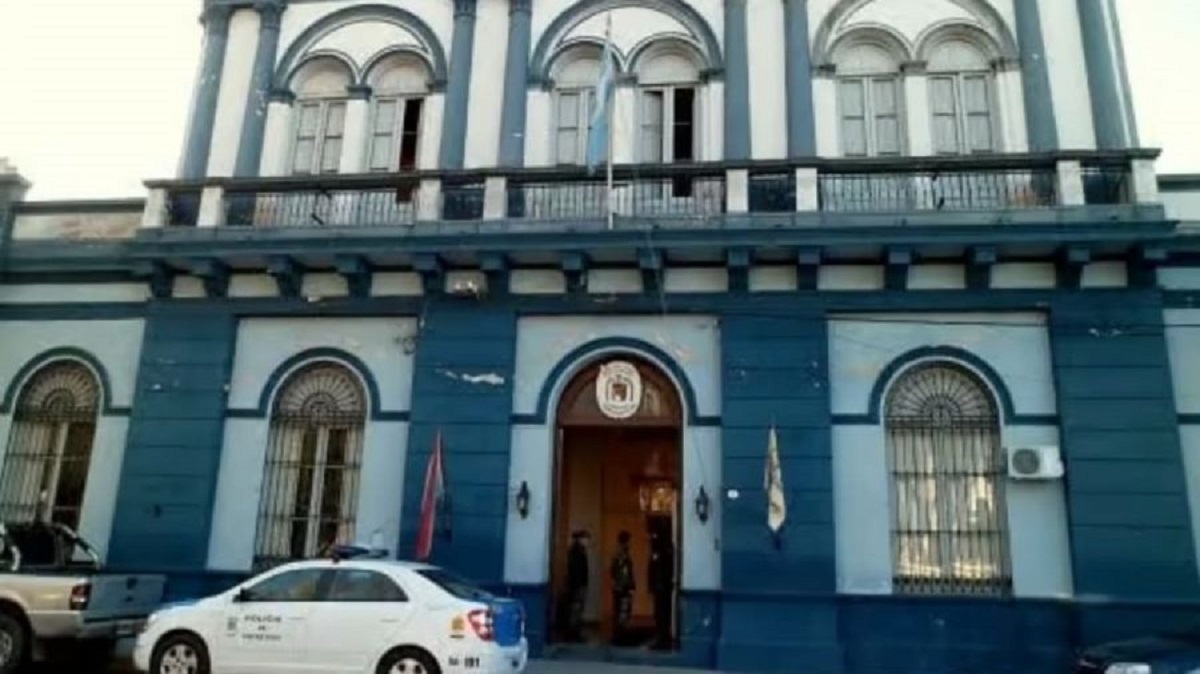 Policía argentino aseguró que “espíritu maligno” lo atacó durante su servicio: mostró las heridas