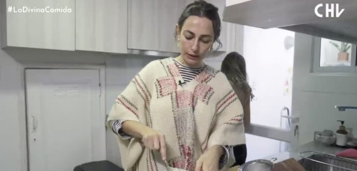 Javiera Díaz de Valdés cocina con su hija en 