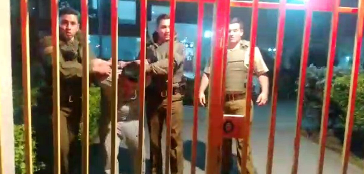 Acusado de amenazar de muerte a su hermana termina detenido... pero por golpear a carabinero