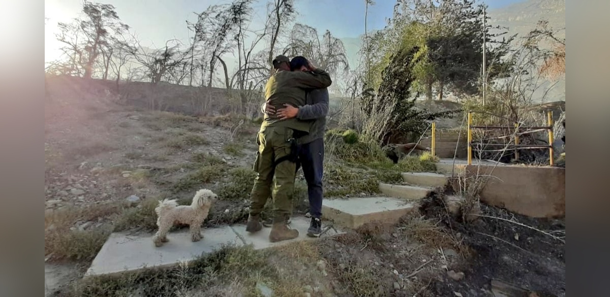 Reencuentro de carabineros tras incendio Monte Patria