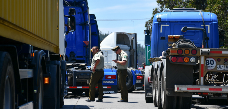 Gobierno presentará 27 querellas contra camioneros por ley de seguridad del Estado tras movilización