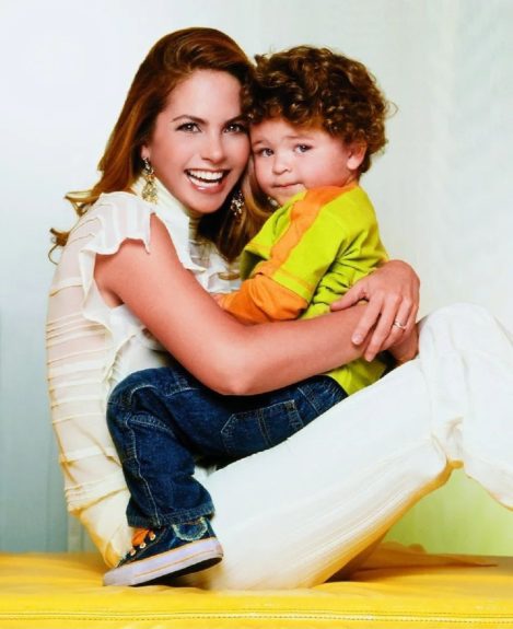 Lucero mensaje cumpleaños hijo