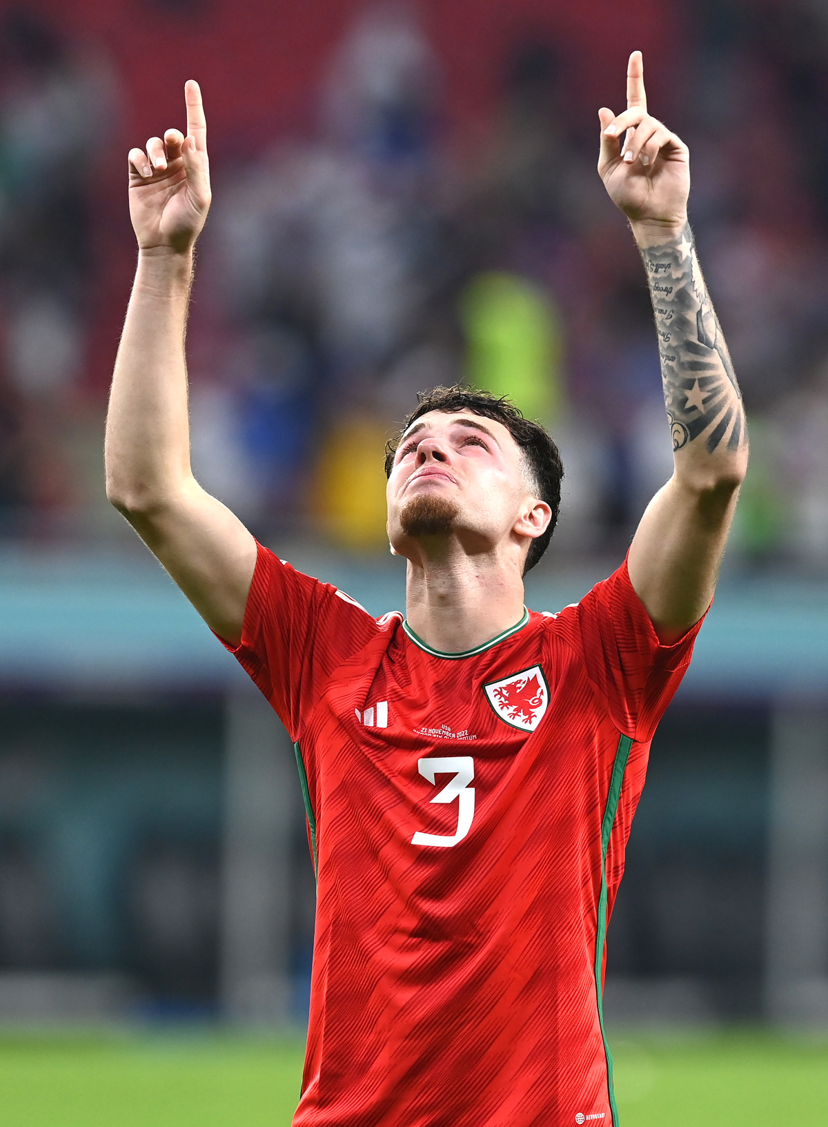 Neco Williams y la razón de su llanto tras debut con Gales: "Recibí una de las noticias más duras"