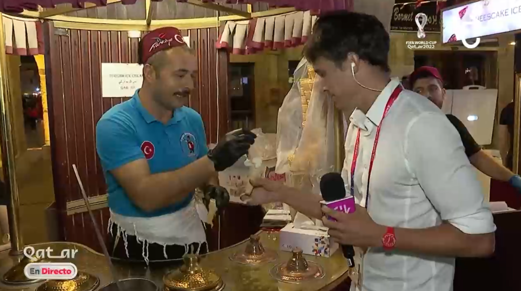 Roberto Cox fue troleado en vivo por vendedor de helados en Qatar: "Voy a pasar vergüenza"