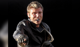 Demandan al Backstreet Boys Nick Carter por presunta violación a una menor de edad autista en 2001.