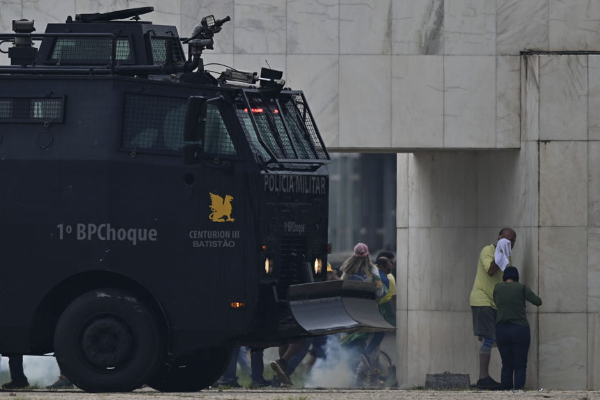 Las imágenes que dejó la violenta invasión de "bolsonaristas" en sedes de los tres poderes en Brasil.