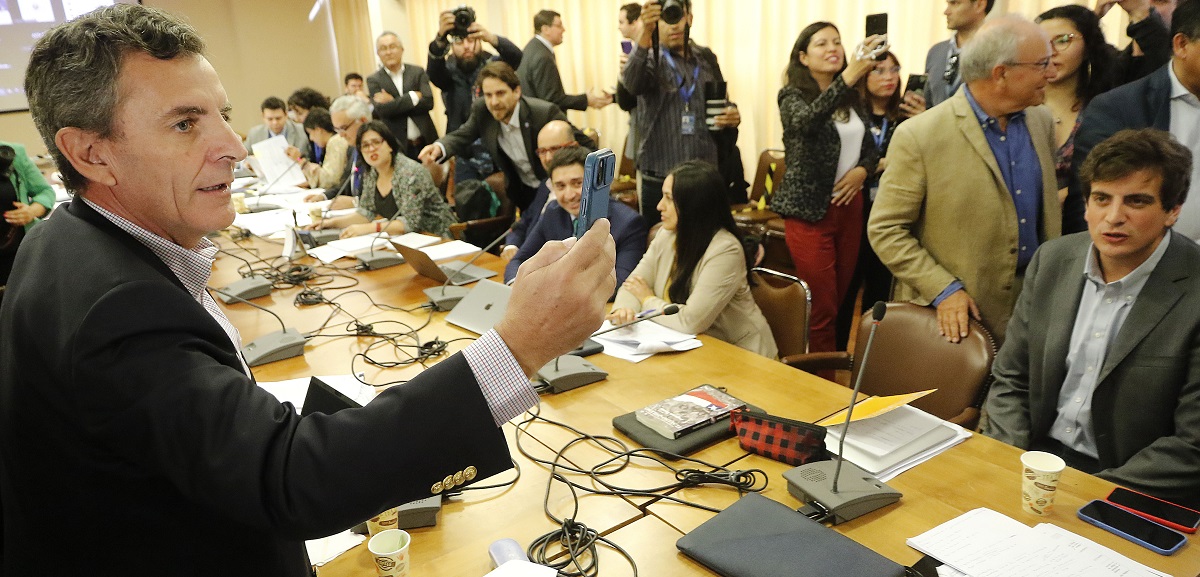 Tras rechazo a censura de Cariola en el Congreso: De la Carrera desató su irá contra Schalper