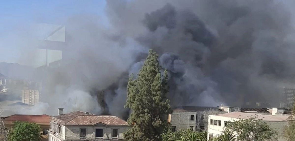 Incendio afecta antiguo sector de maternidad del Hospital Barros Luco en San Miguel