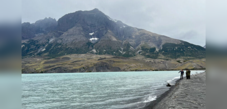Continúa búsqueda de trabajador en lago de Torres del Paine.
