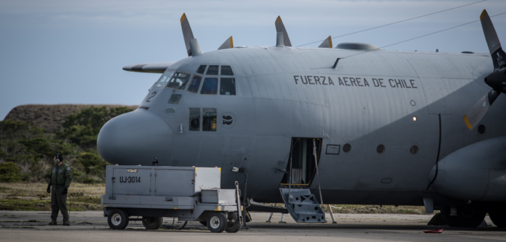 Tragedia del Hércules C-130: arraigo nacional y firma mensual para los cuatro oficiales formalizados.