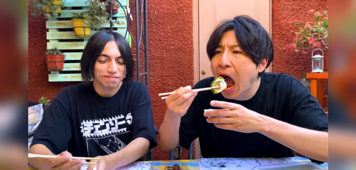 Famoso youtuber japonés probó sushi chileno por primera vez y su reacción se volvió viral.