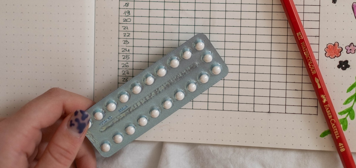 Todos los anticonceptivos hormonales aumentan ligeramente el riesgo de cáncer de mama, según estudio