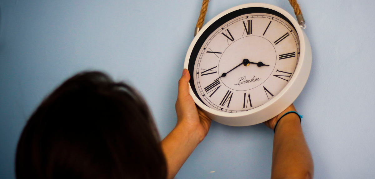 Cambio de hora en Chile: recuerda cuándo debes atrasar tu reloj.