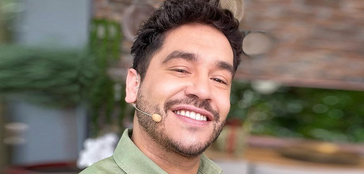 Gino Costa saludos cumpleaños pareja