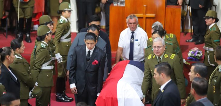 Hijo de la sargento Rita Olivares hizo emotivo discurso en funeral de su mamá: 