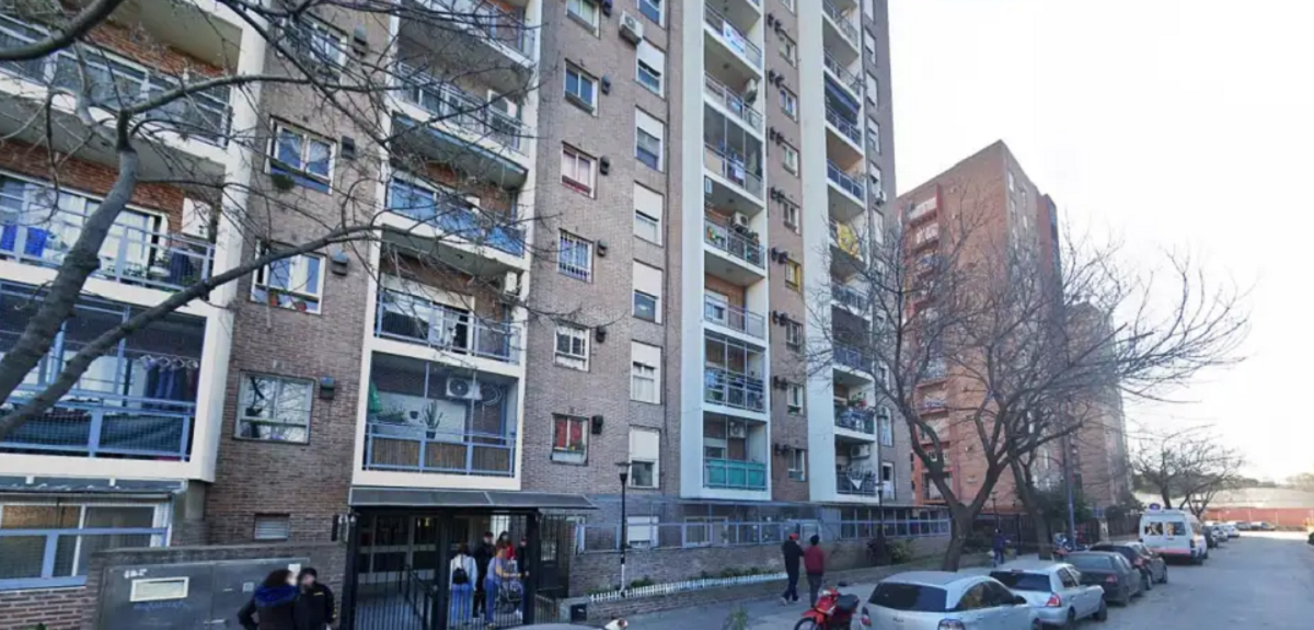 Revelan cómo murió el hombre que fue encontrado dentro de un freezer en La Boca, Argentina