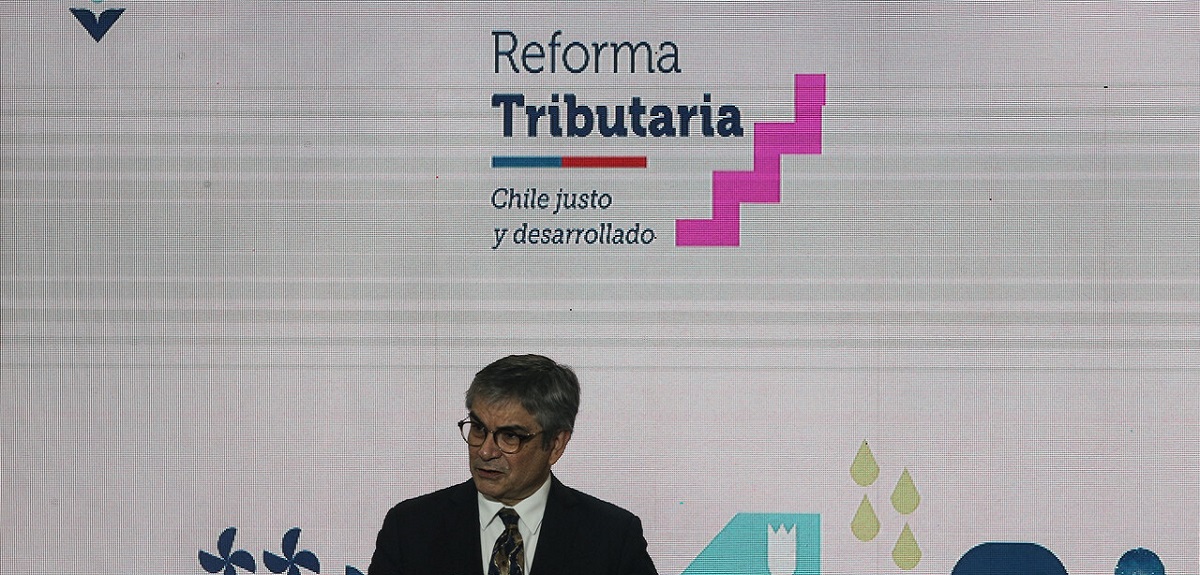 82% de encuestados afirma que Chile necesita una nueva reforma tributaria, según Cadem