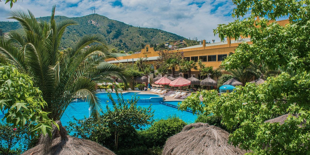 Registran violenta riña en exclusivo resort en Olmué: pelea se habría originado por una hamaca